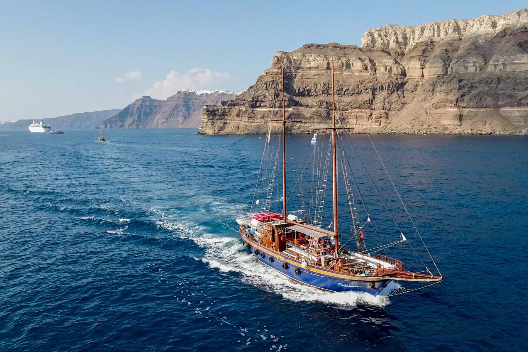 santorini boat day trips
